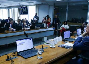 Senadores discutem ritmo de tramitação da PEC do fim da escala 6×1 | Notícias