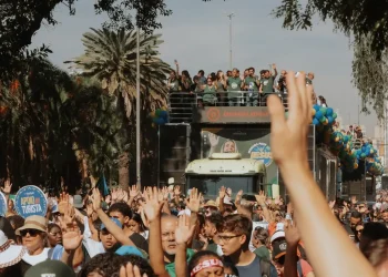 Marcha para Jesus reúne público evangélico no centro de São Paulo