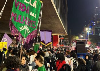 Ato em SP pede manutenção de norma sobre aborto em casos de estupro